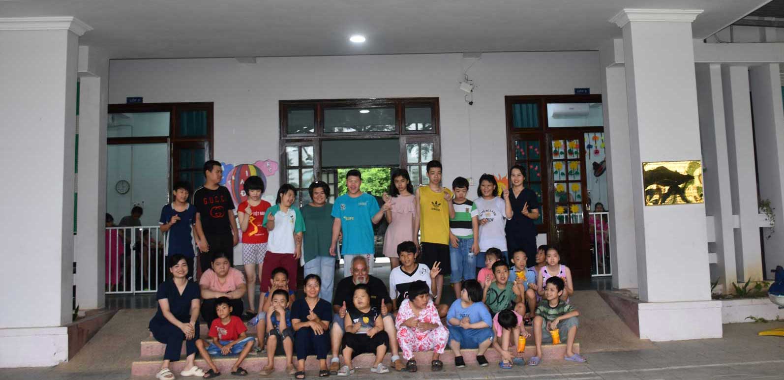 Aide au Vietnam - Photo de groupe - Ecole de Tuong Lai